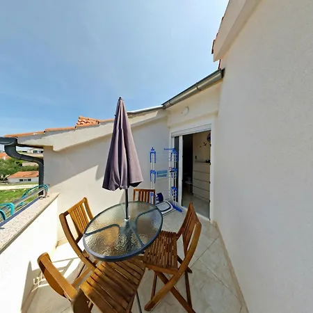 Apartamento Pine Tree Dalmatia *