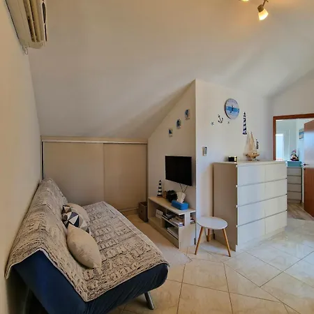 Pine Tree Dalmatia Apartamento