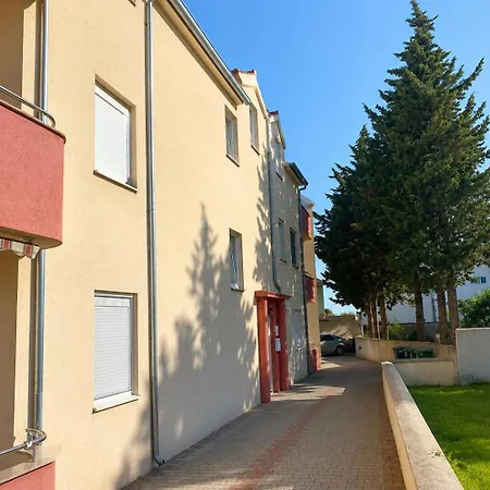 Apartamento Pine Tree Dalmatia