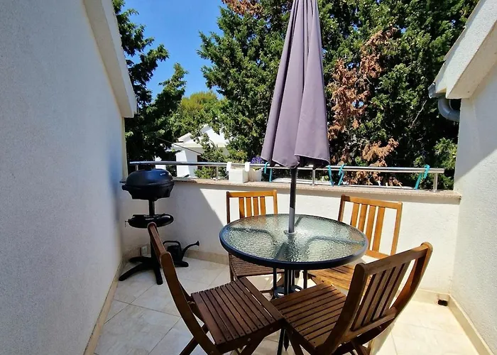 Pine Tree Dalmatia Apartamento *